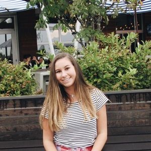 Meet your Posher, Clara